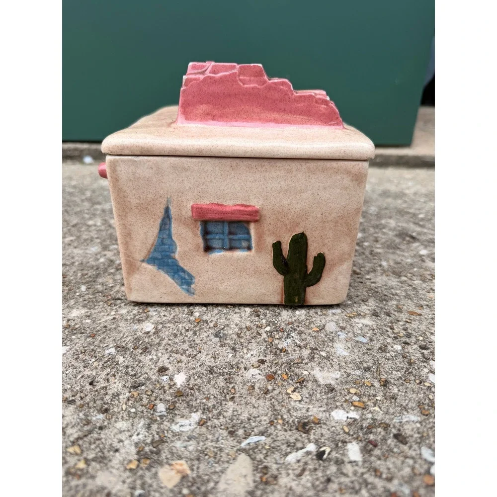 Southwest Native American Pueblo‎ Adobe House Village Cookie Jar ceramic